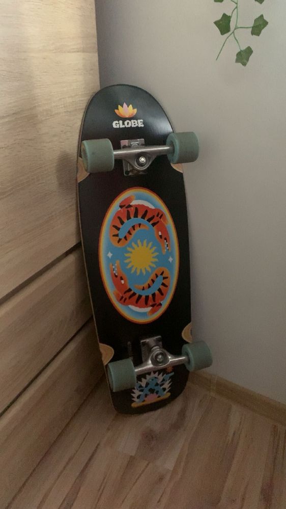 Globe cruiser Big Bad Bruiser Lotus
