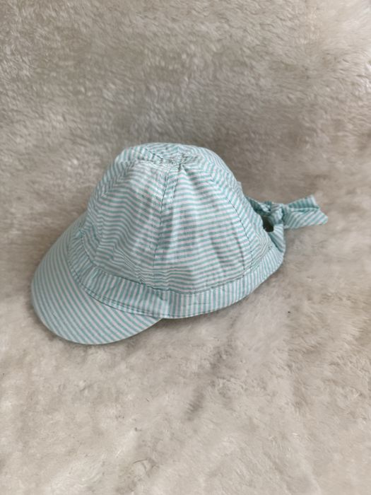 Czapeczka dziewczęca na lato