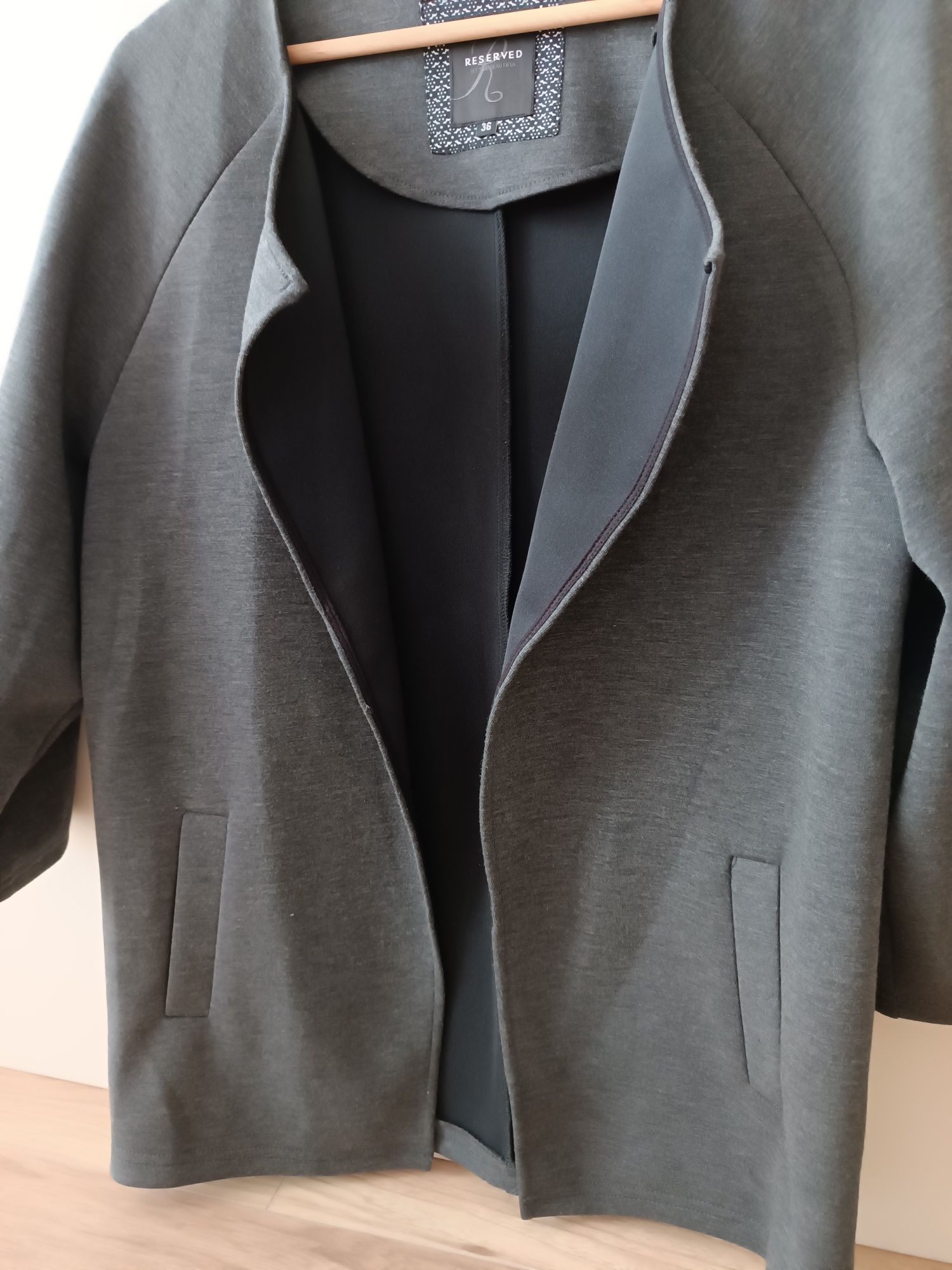 Szara narzutka marynarka bez zapięcia oversize z rękawem 3/4 S 36