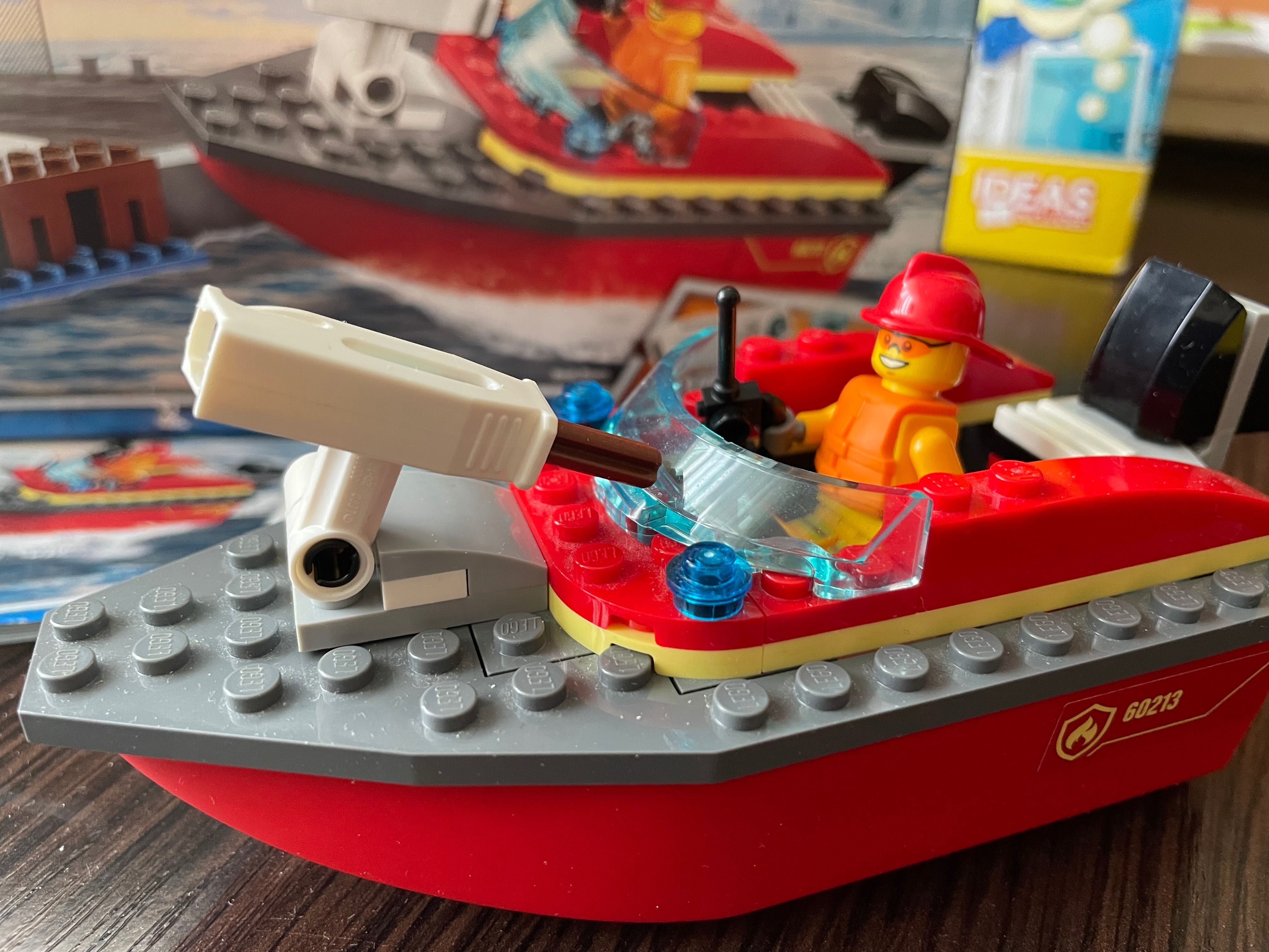 Конструктор LEGO City Пожежа в порту (60213)