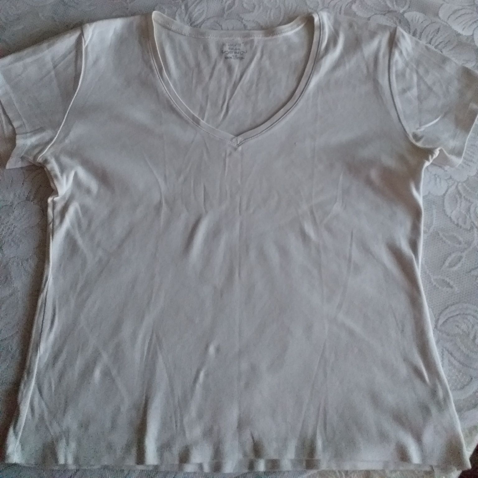 T-shirt damski rozmiar 44/46 (18-20)