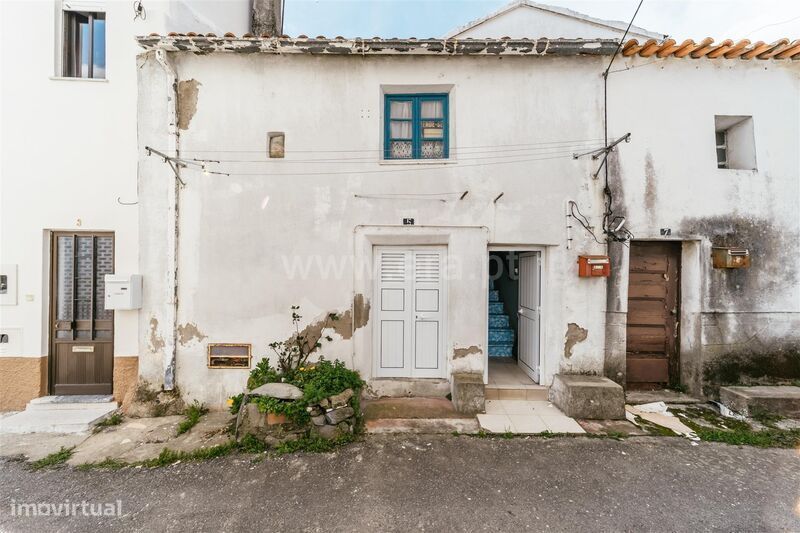 Moradia em Banda T1 / Covilhã, Teixoso