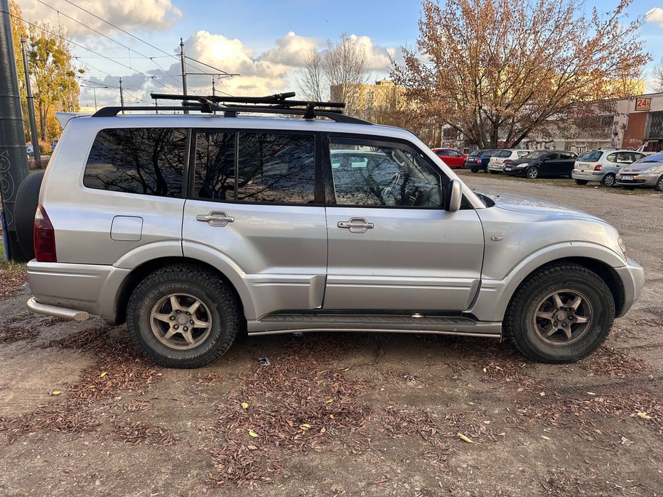 mitsubishi pajero 3