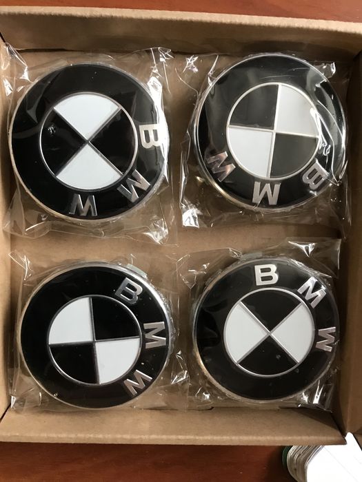 Колпачки дисків оригінал на авто