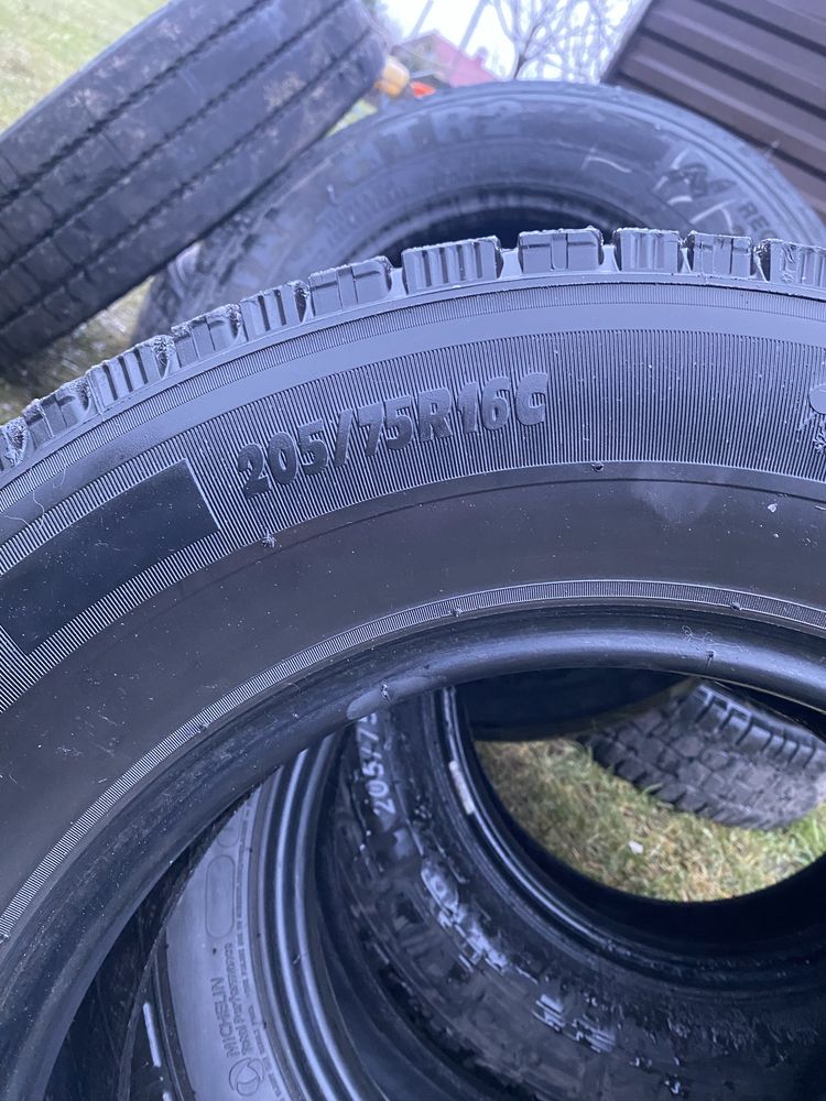 Шини 205/75 r16c