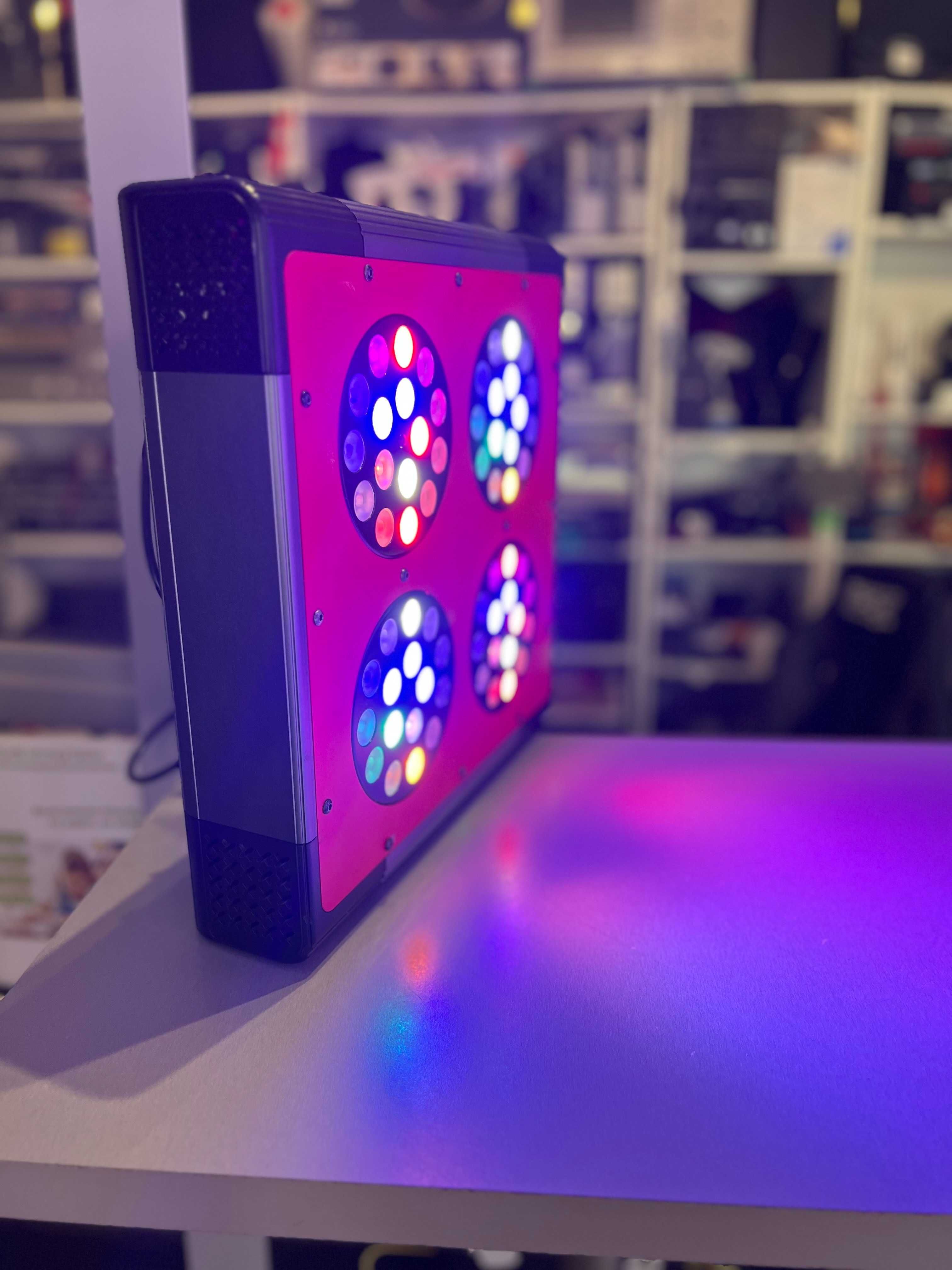 Apollo Plus 4 System oświetleniowy do uprawy w pomieszczeniach.