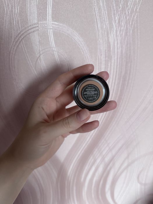 консилер NARS Soft Matte Complete Concealer