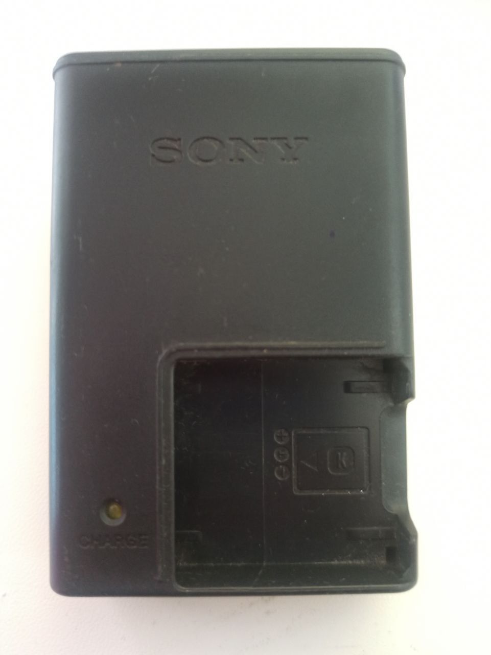 Зарядное устройство Sony
