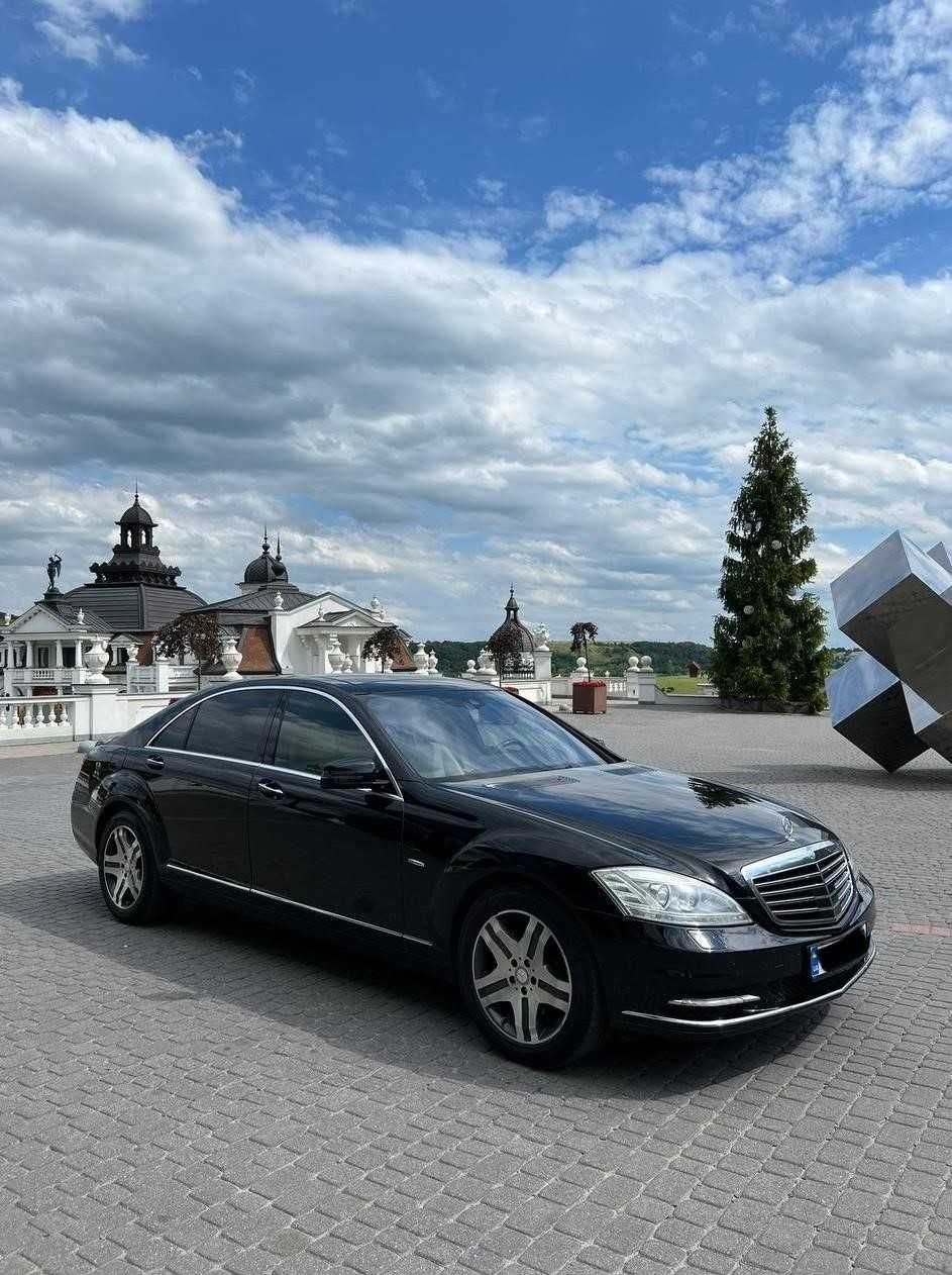 Mercedes S-class 222 VIP-Трансфер/Перевезення в Європу/Весілля