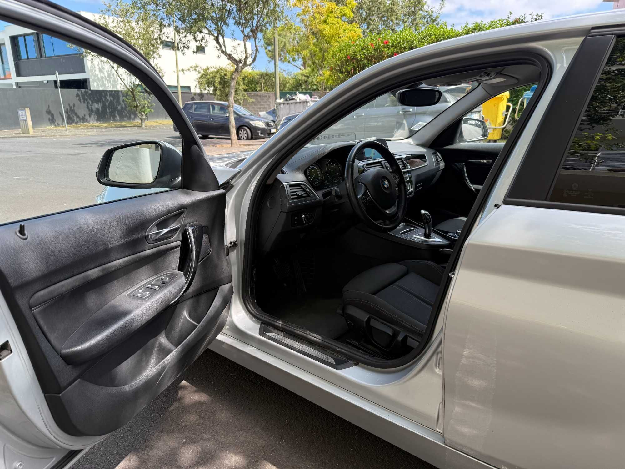 BMW 116d Line Sport Caixa Automática