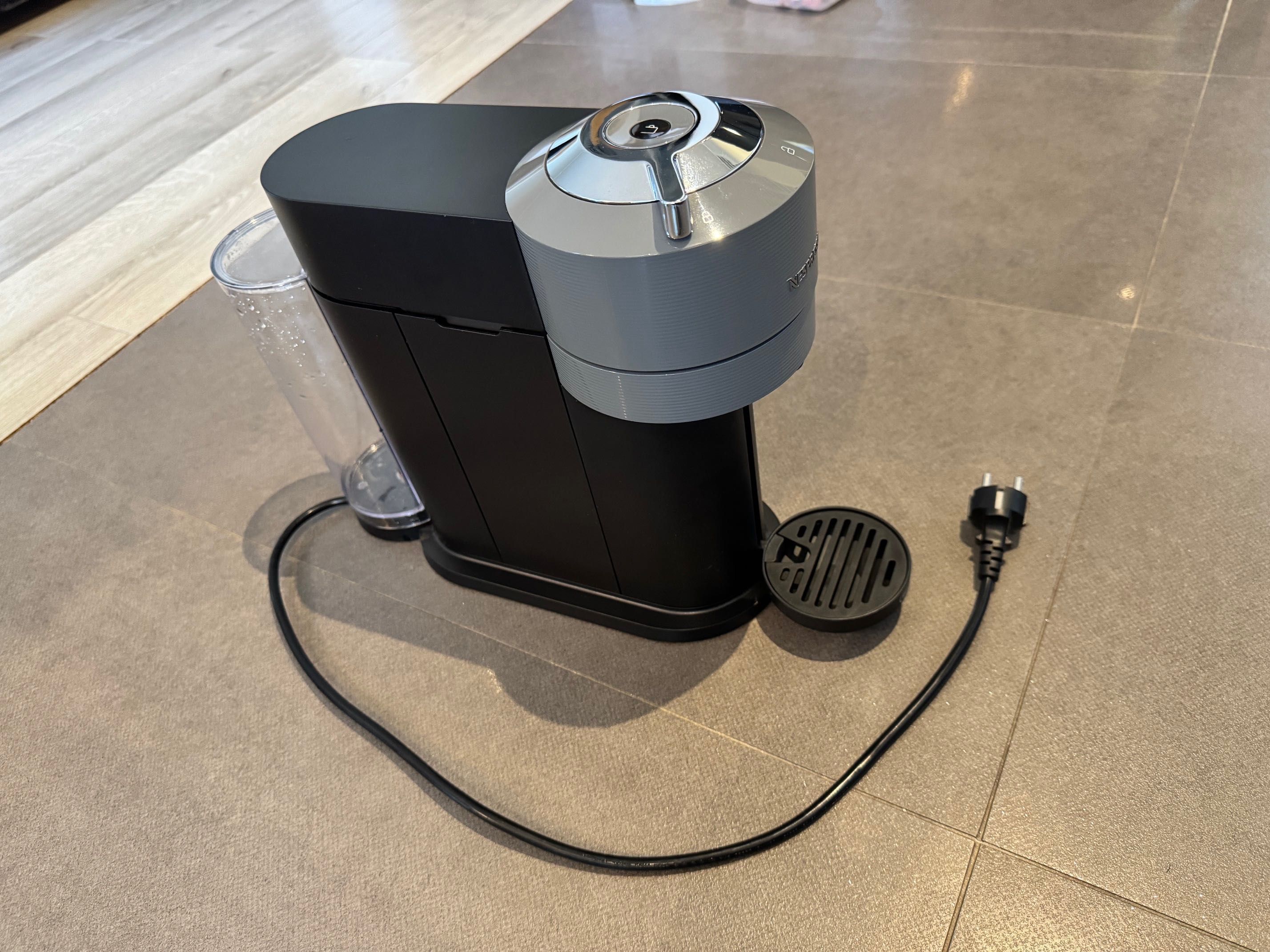 Ekspres kapsułkowy DeLonghi ENV120.GY