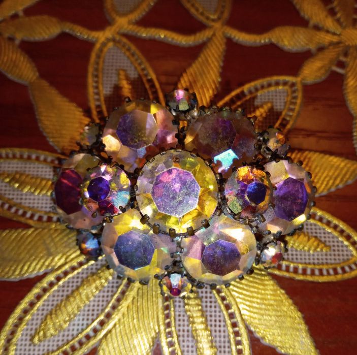 Продам две броши СССР