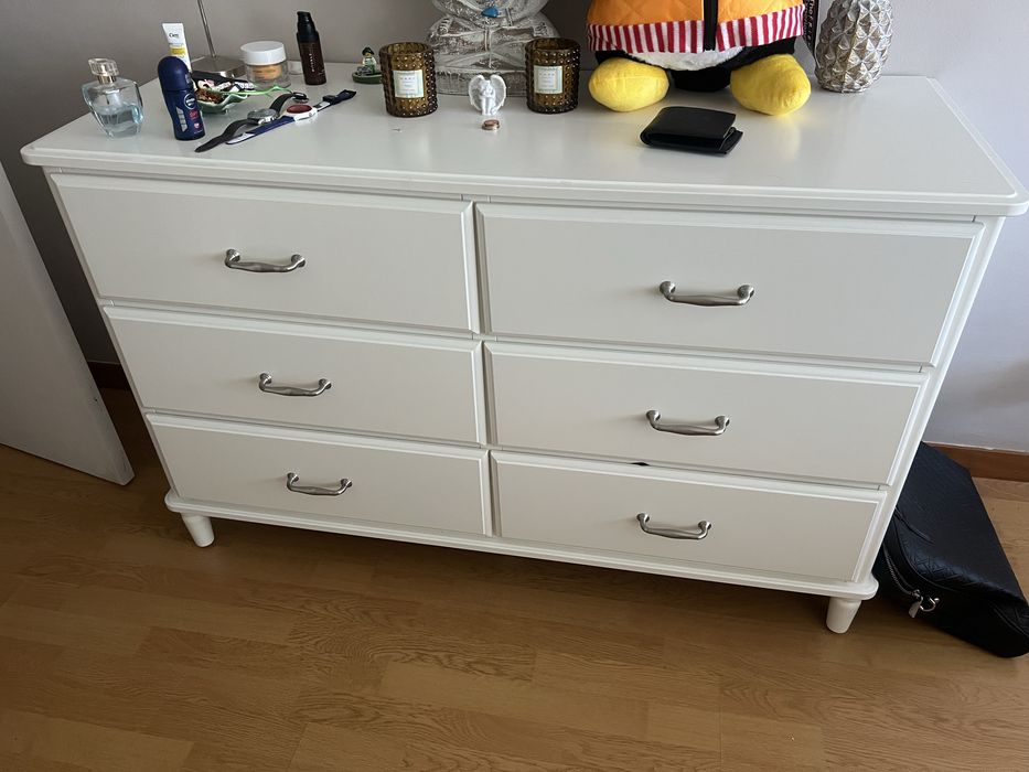 Cómoda Branco lacado