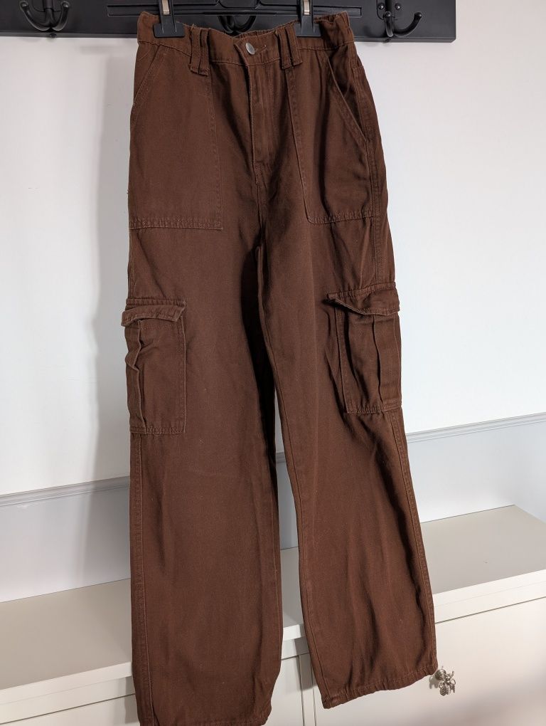 Brązowe bojówki H&M.. Rozmiar. S.