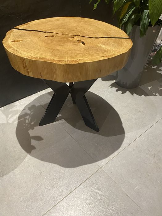 Stolik z plastra dębu z żywicą loft