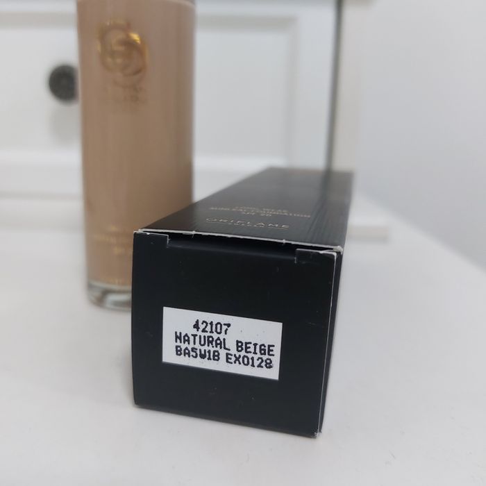 Trwały podkład mineralny Giordani Gold Oriflame natural beige