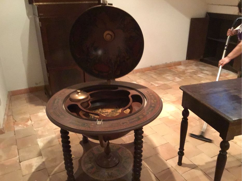 Antiguidades e velharias