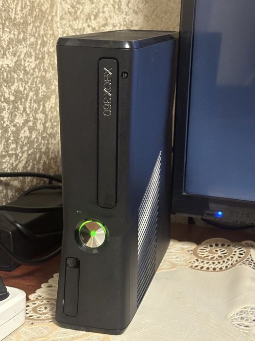 Xbox 360 slim 250 gb