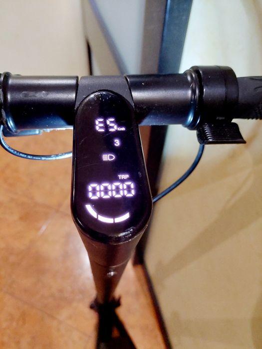 Електросамокат ElectriQ E-SC1-V2 в ошибке E5