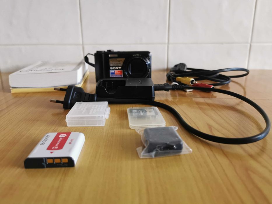 Máquina Fotográfica Sony Cyber-shot DSC-HX5V - USADA, COMO NOVA