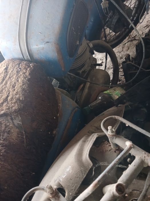 Двигун восход розібраний