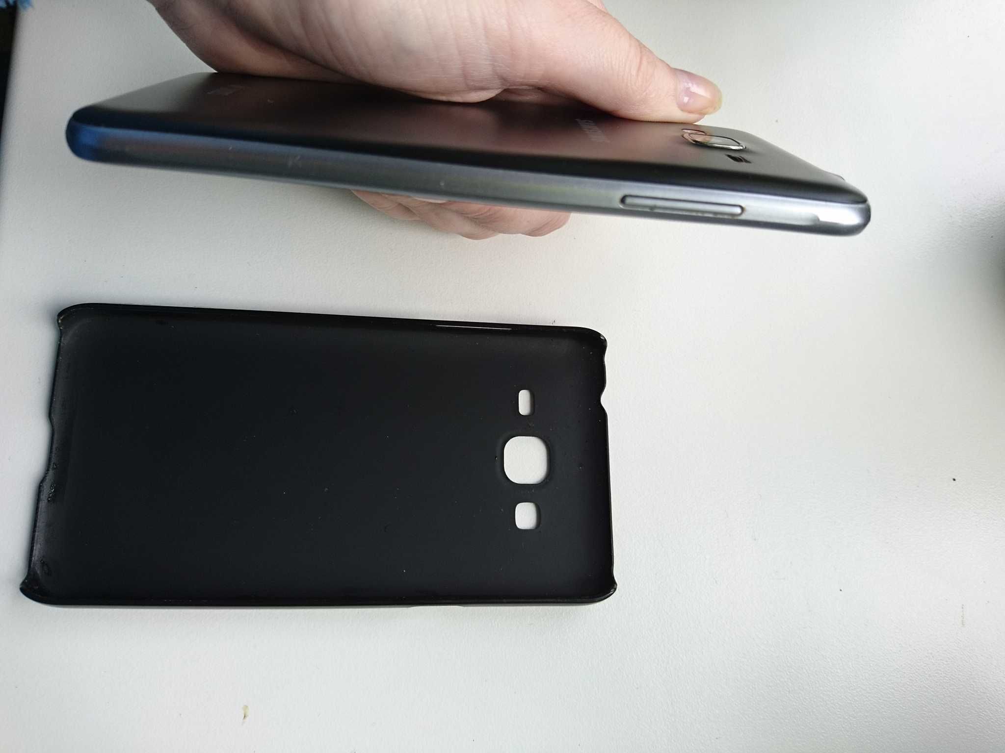 Телефон Samsung j3 2016