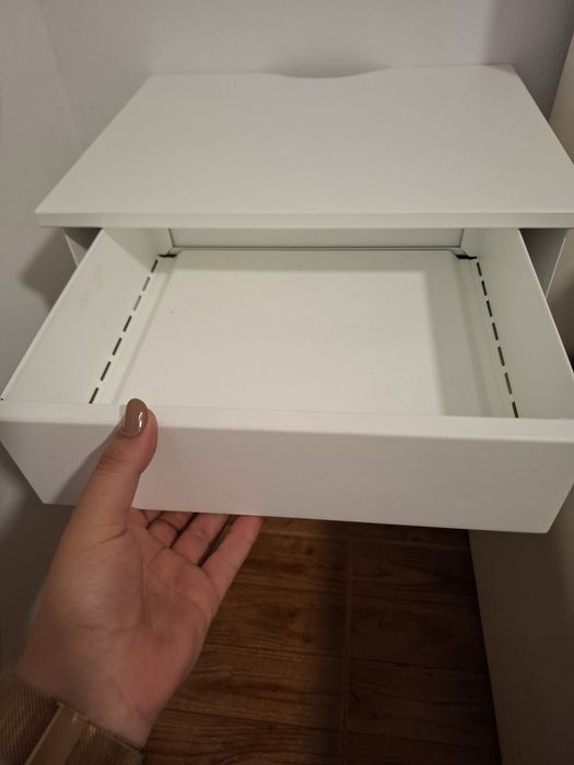 Mesa de cabeceira IKEA