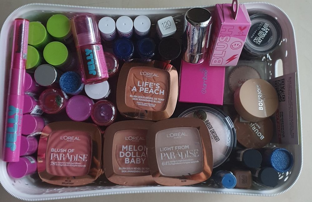 Палетка Maybelline / Wibo хайлайтер/Loreal/ Lovely