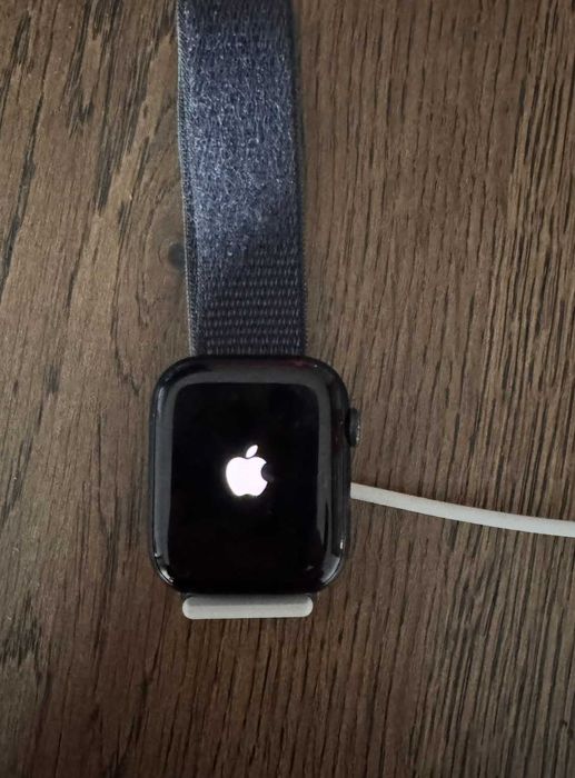 Apple Watch 2022 | Series 8 Aluminium GPS + Cellular 45mm