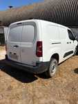 Carrinha batida Opel combo