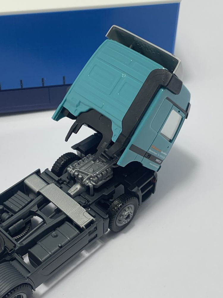 Mercedes Actros da Herpa escala 1/87