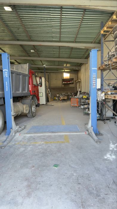 Vendo oficina de pintura e mecanica com todo o recheio