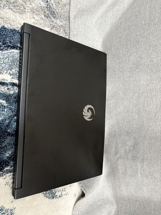 MSI Bravo 15 A4DDR dobry stan (opis)