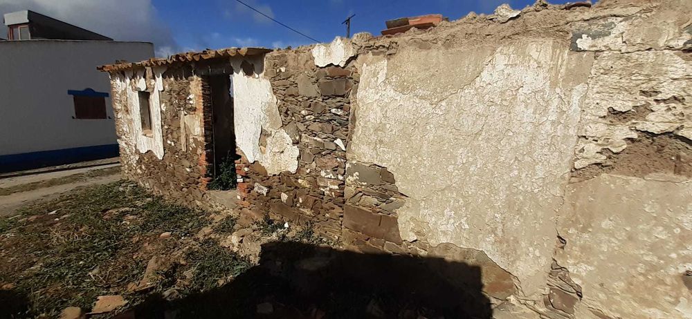 Ruína com 70 m² em Monte das Sorrais (Castro Verde)