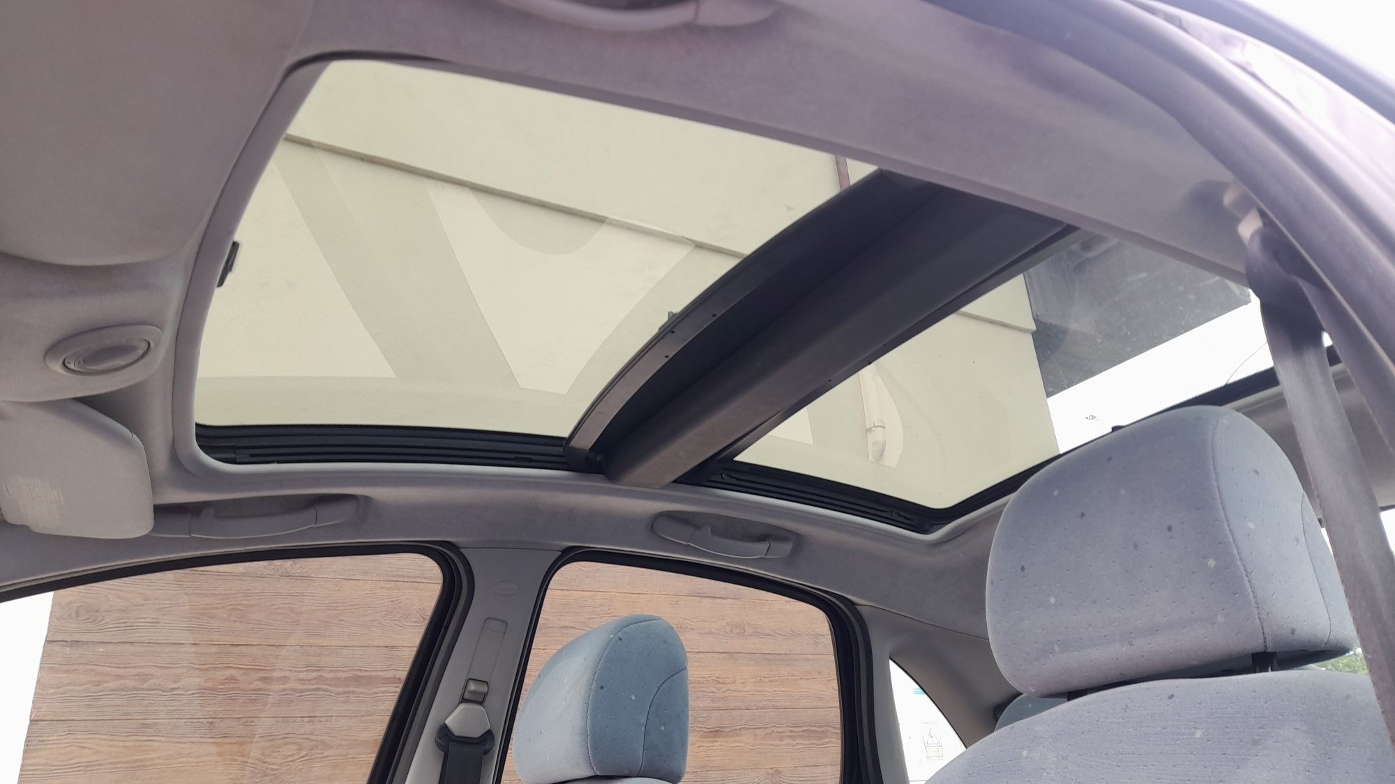Citroen C3-1.4 benzyna