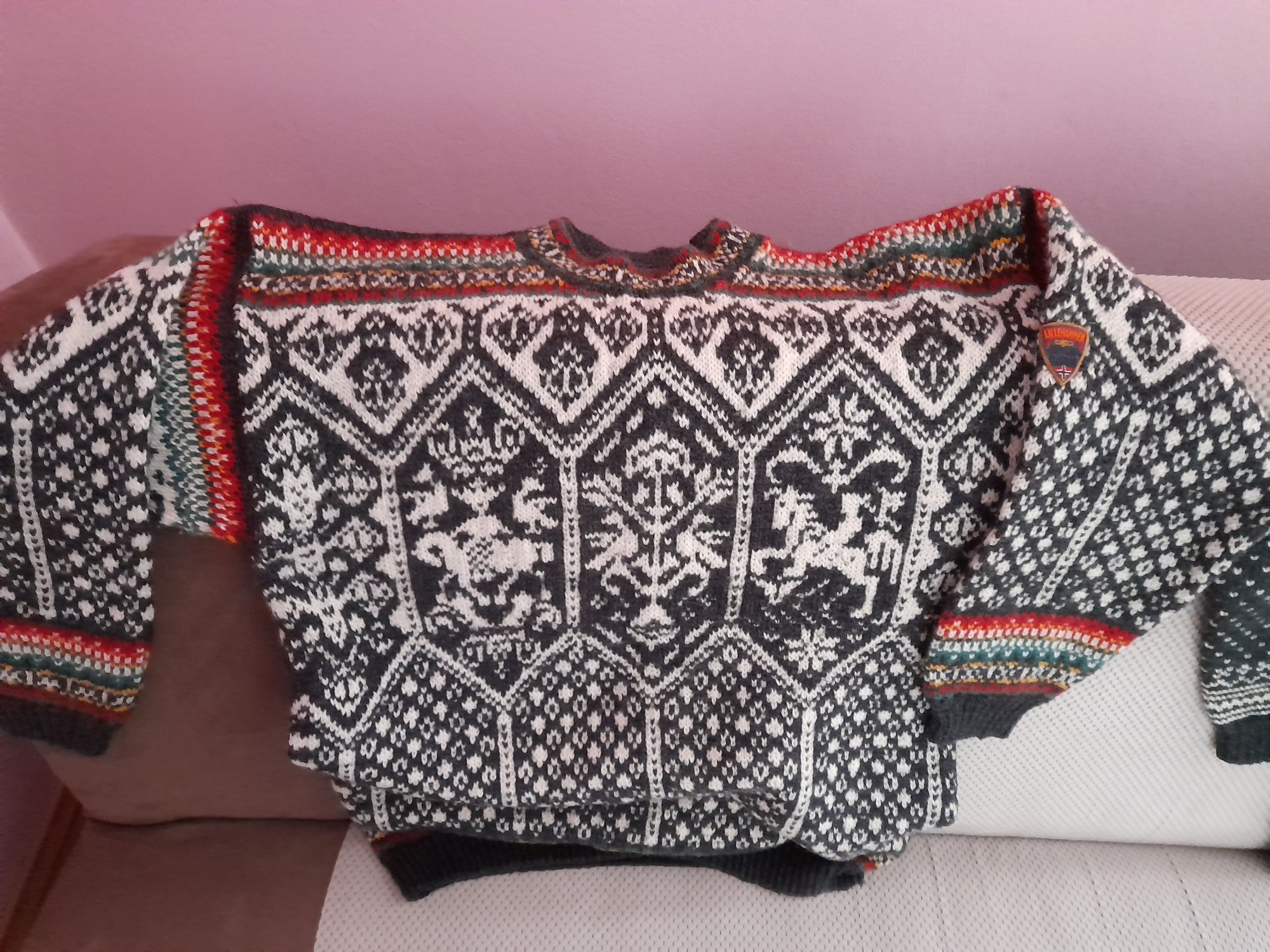 Męski sweter wełniany z norwegii