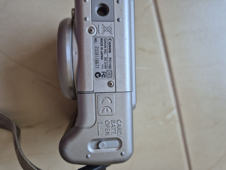 Продам фотоапарат Canon power shot A700 на запчастини