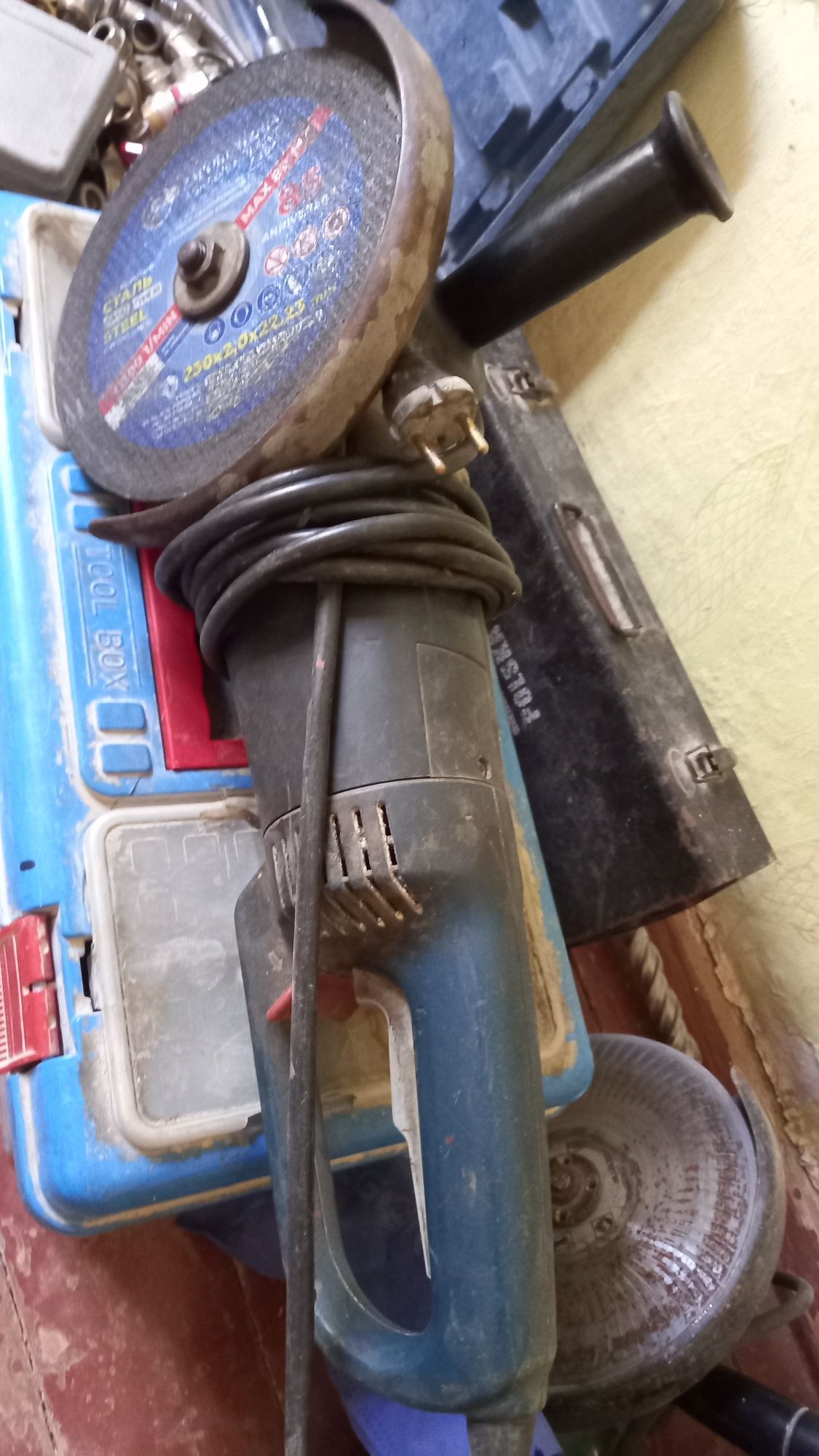 Болгарка "BOSCH" 230 Б/У продам либо меняю