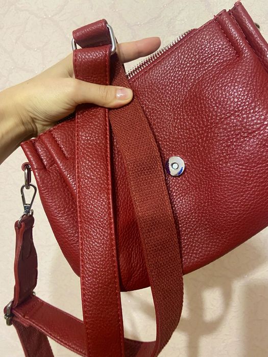 Сумка шкіряна гнила вишня червона крос боді повсякденна жіноча клатч