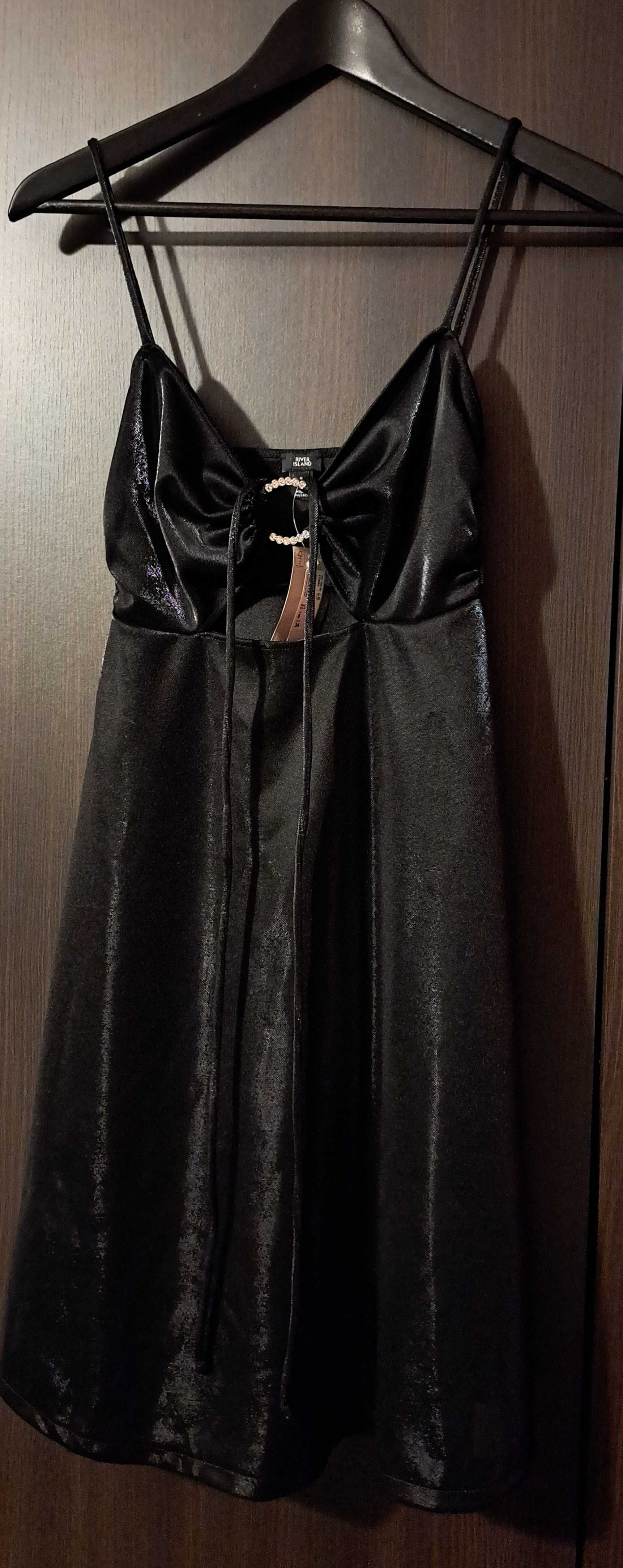 Czarna satynowa sukienka mini