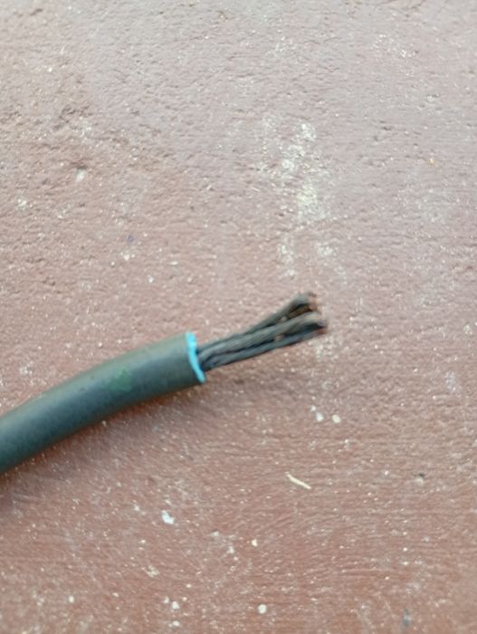 Kabel spawalniczy z uchwytem