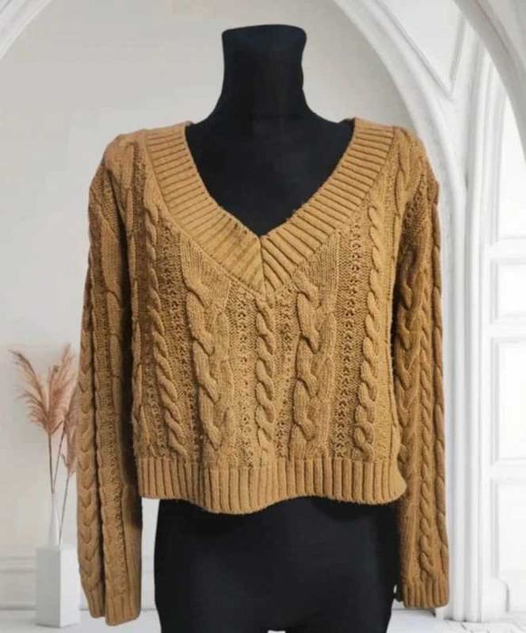 Musztardowy komplet damski o warkoczowym splocie crop top +spodnica