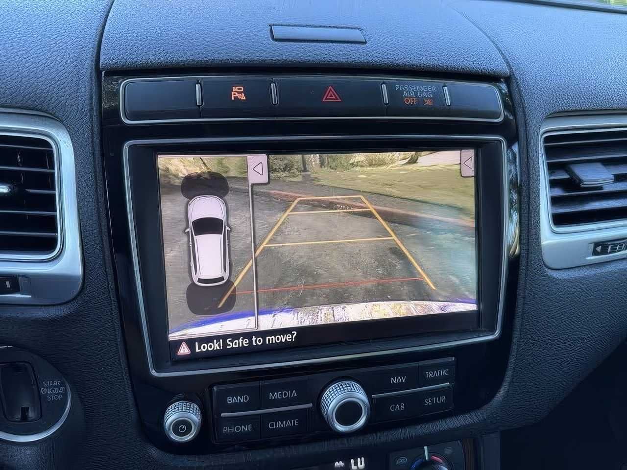 2015 Volkswagen Touareg VR6 Sport with Tech