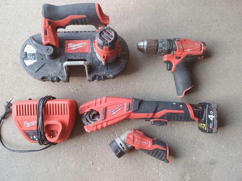 Milwaukee M 12 obcinał do rur, piła taśmowa, wkrętarka, latarka
