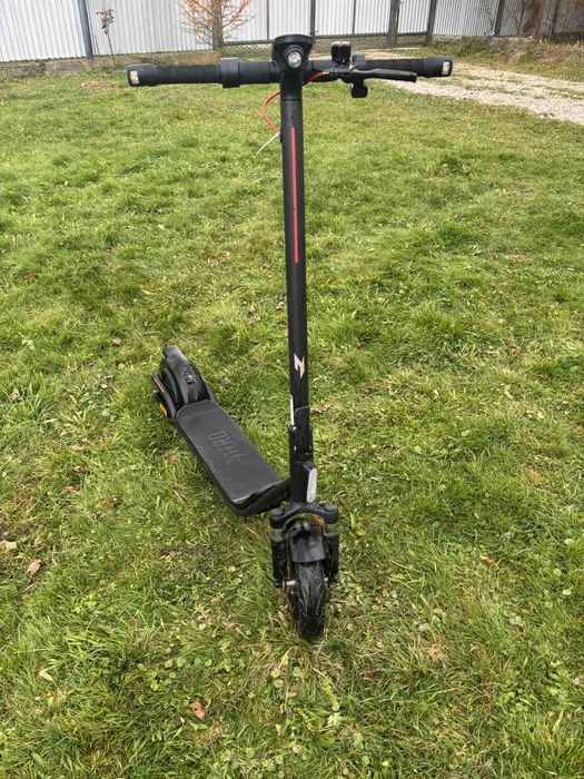 Продається самокат був 2 місяці у використані  повна комплектація