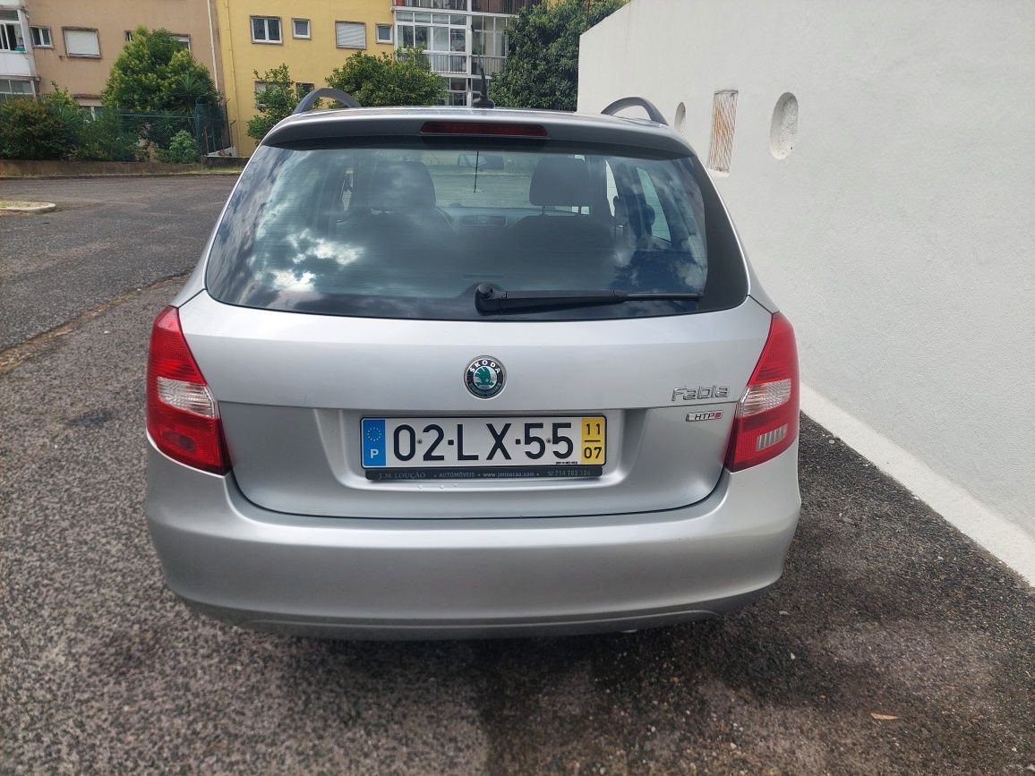 Skoda Fábia 1.2 Confort A/C