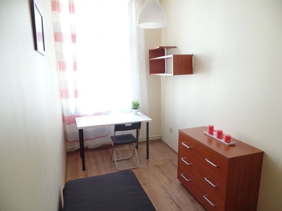 Pokój jednoosobowy. Ścisłe centrum, 3go maja. Żadnego "czynszu"!