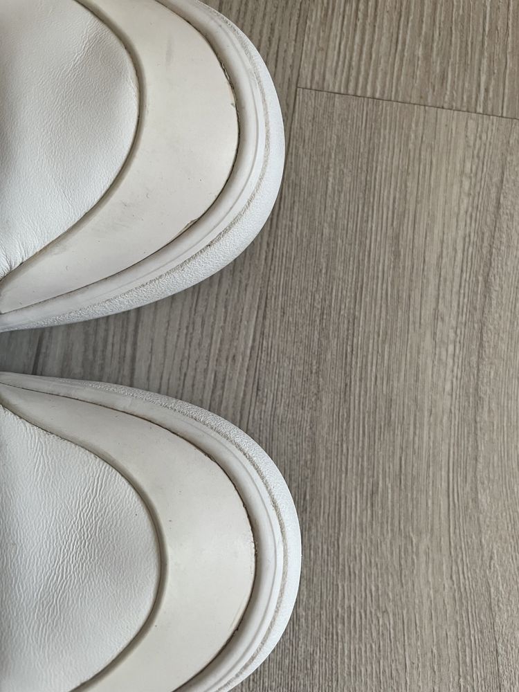 Białe sneakersy Calvin KLEIN Jeans rozmiar 40,5