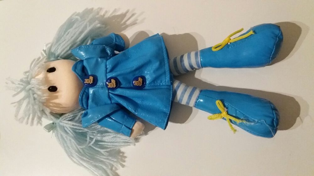 Boneca azul