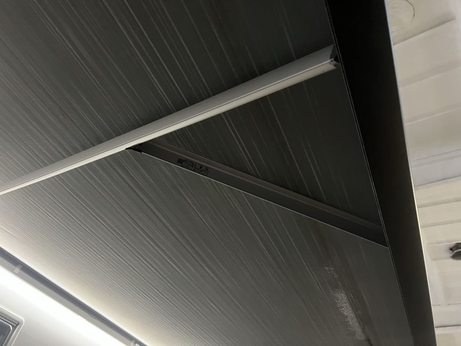 Markiza Thule Czarna 4,5m kaseta 5200 omnistor do kampera lub kempingu